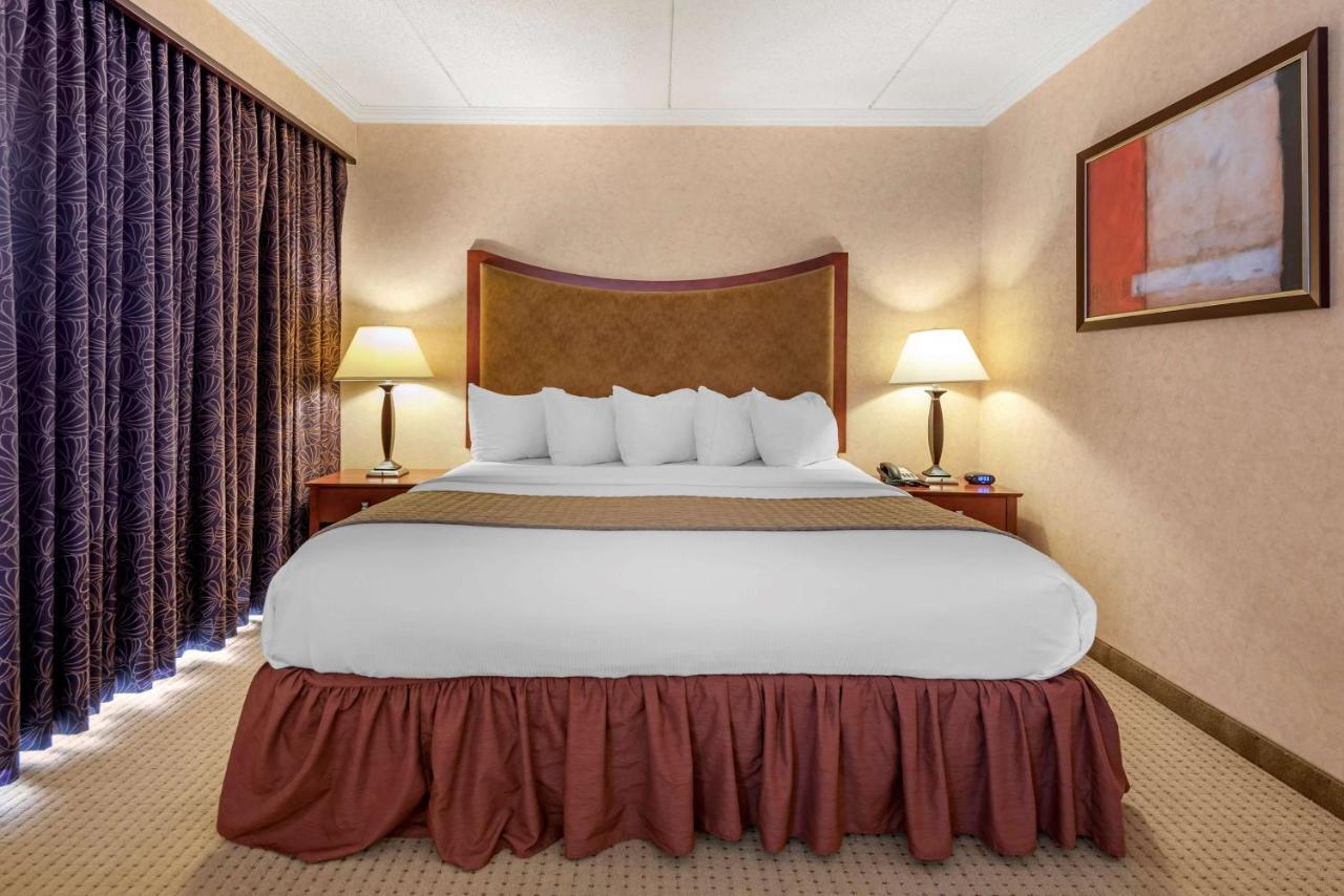 Best Western Plus Oswego Hotel And Conference Center Экстерьер фото