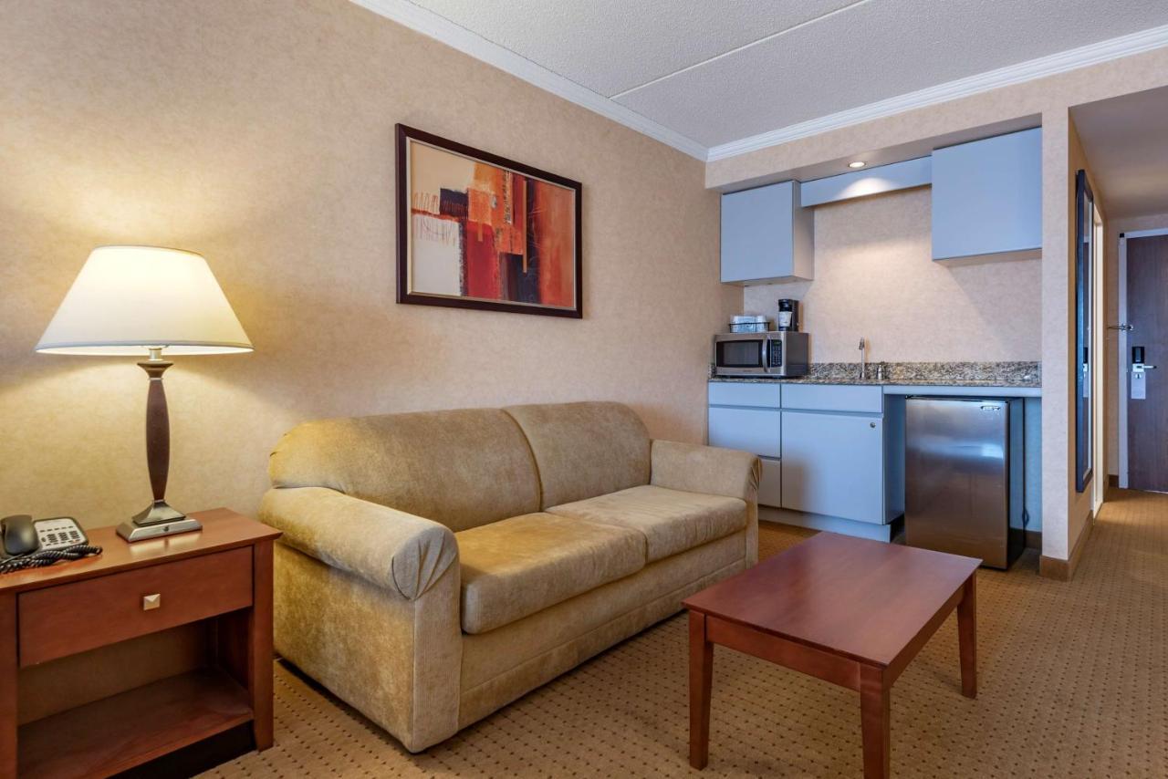 Best Western Plus Oswego Hotel And Conference Center Экстерьер фото