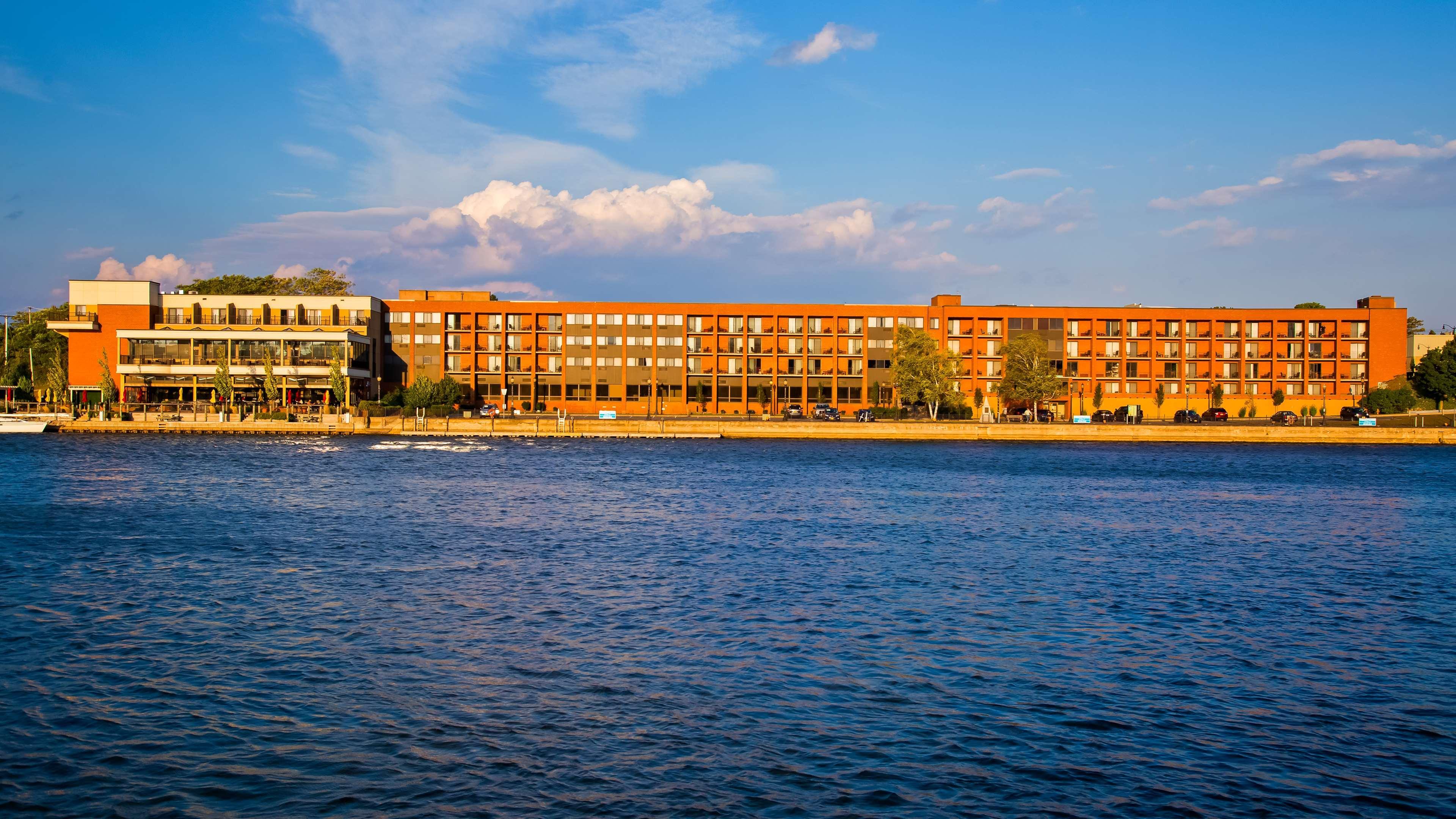 Best Western Plus Oswego Hotel And Conference Center Экстерьер фото