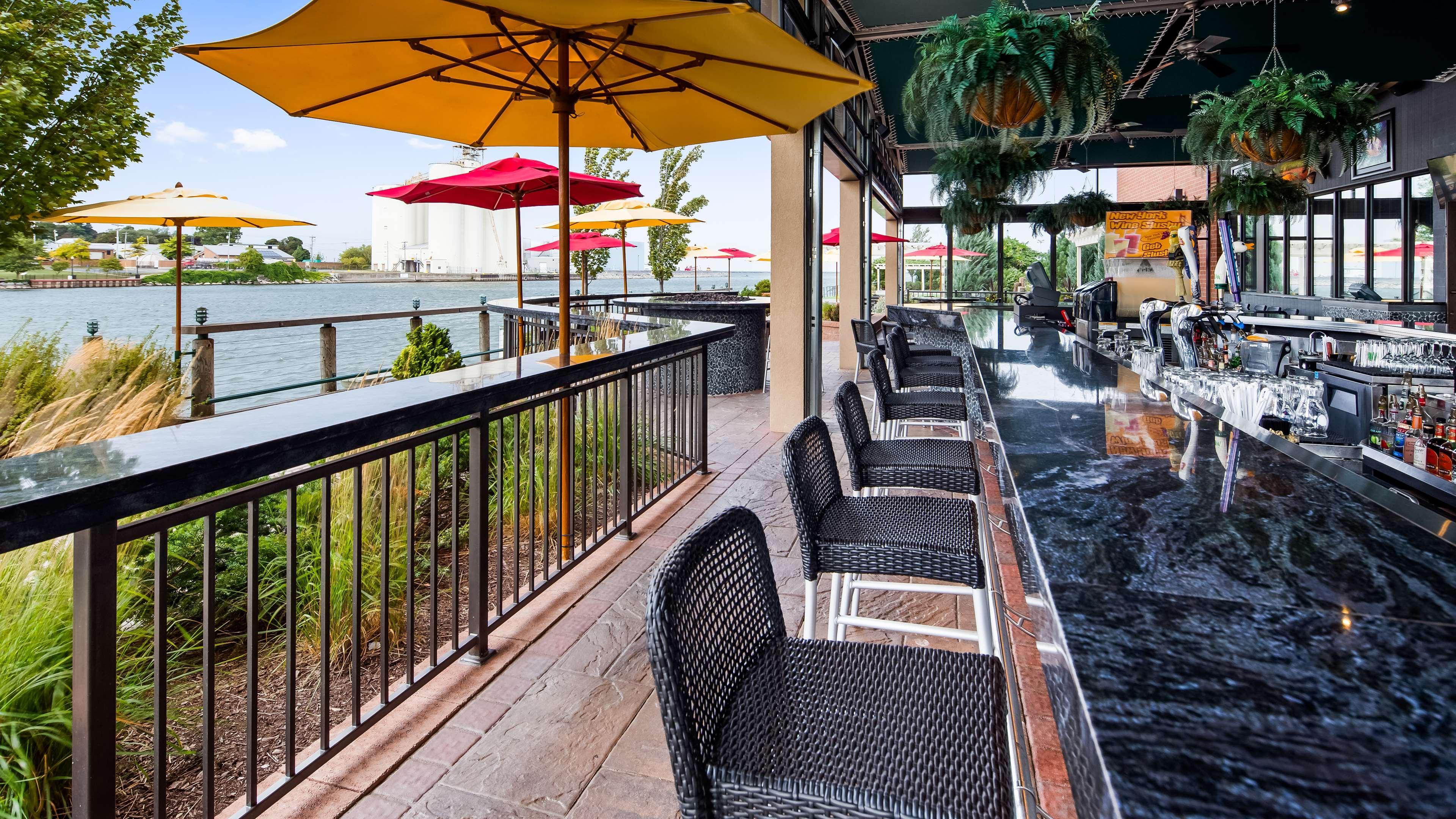 Best Western Plus Oswego Hotel And Conference Center Экстерьер фото
