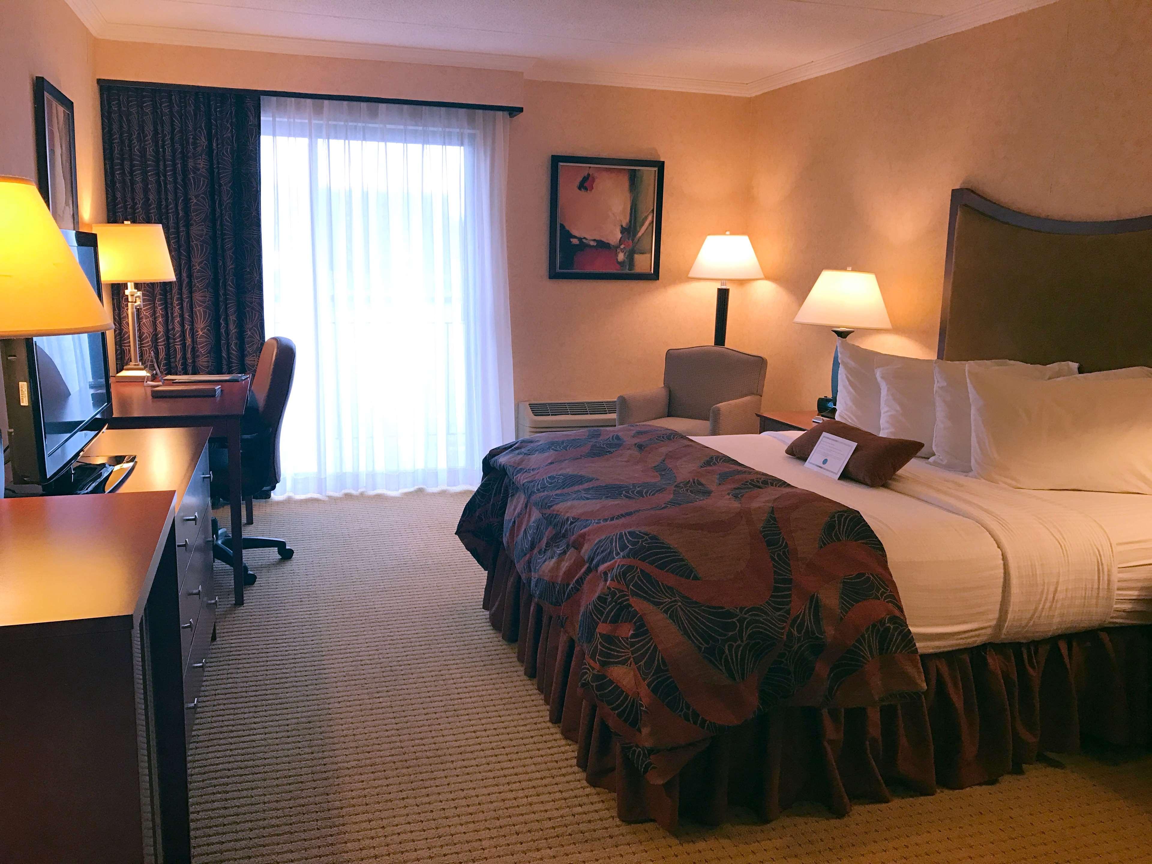 Best Western Plus Oswego Hotel And Conference Center Экстерьер фото
